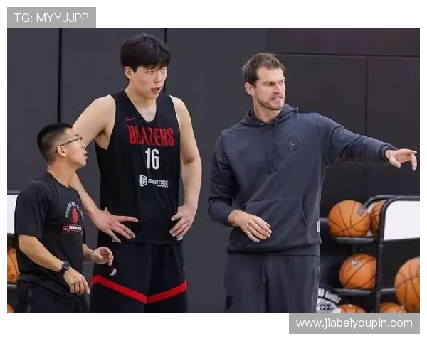 开拓者鏖战险胜掘金全场焦点在杨瀚森缺席表现缺失引发热议广泛关注